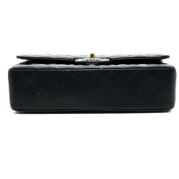 Chanel Women Pre-Loved Bag Very Good Condition - Picture 5 of 6